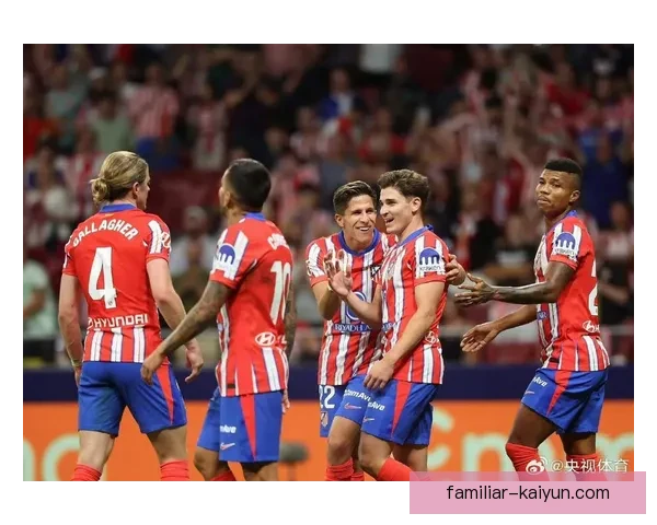 欧洲豪门激战连连，顶级球星转会引发球迷热议与期待