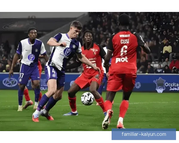 巴黎圣日耳曼锋线大调整引关注 曼城激战后备战法甲新赛季